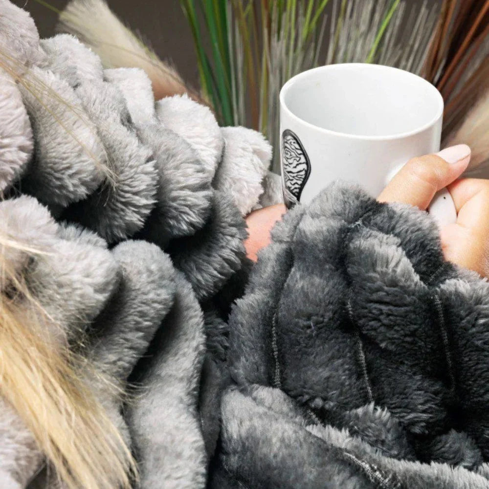 Cobertor Grosso Queen Fluffy Aveludado 320g/m² - Compre 1 e leve 2